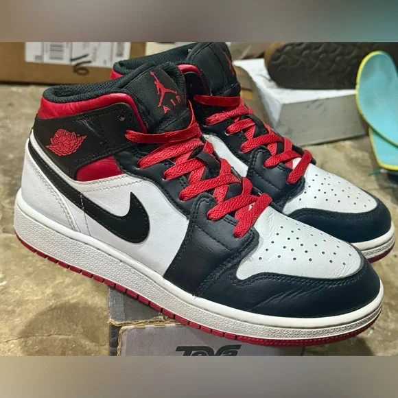 Nike Air Jordan 1 Mid Black White & Gym Red size 5.5 boys; size 7 women’s - Picture 3 of 6